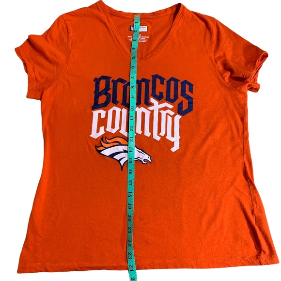 Denver Broncos Tee NFL Team Apparel “Bronco Country” TShirt Women’s Size Large - Picture 4 of 8